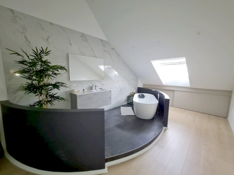 armadio sotto tetto su misura